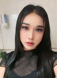 Bella - Transsexual escort in Dubai Photo 20 of 21