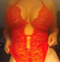 Bella - Transsexual escort in Dubai