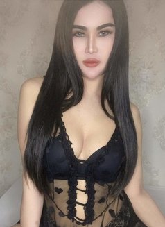 Bella, Big Cock with sweet Cum - Acompañantes transexual in Dubai Photo 1 of 8