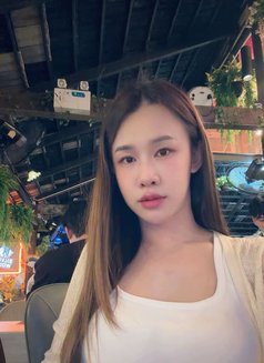 Bella - Transsexual escort in Riyadh Photo 1 of 9
