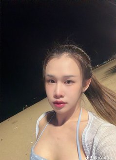 Bella - Transsexual escort in Riyadh Photo 7 of 9