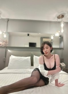 Bella Ximen - escort in Taipei Photo 9 of 13