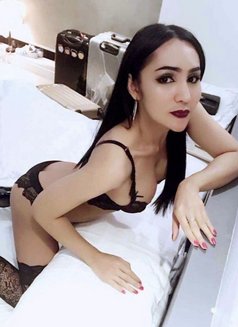 Bella100 - Transsexual escort in Shanghai Photo 3 of 7