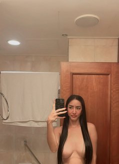 Belle 27( fully functional ) - Transsexual escort in Hong Kong Photo 29 of 30