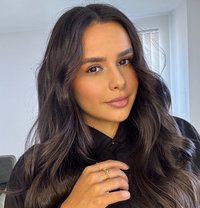Belle B2 B Massage - masseuse in London