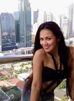 Belle - escort in Davao Photo 2 of 3