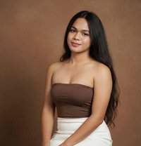 Belle - Intérprete de adultos in Manila