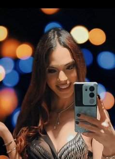 Belle - Transsexual escort in Mumbai Photo 1 of 11