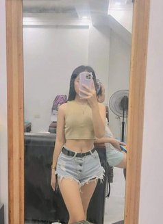 Belle - Transsexual escort in Manila Photo 2 of 4