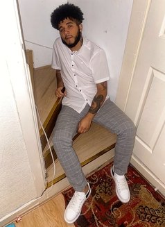 Bello - Male escort in London Photo 3 of 4