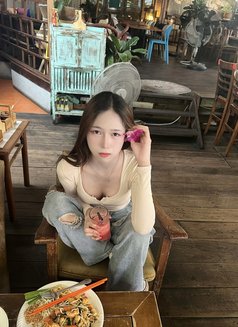 Belobelle - Transsexual escort in Hong Kong Photo 14 of 15
