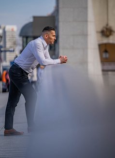 Ben - Male escort in Dubai Photo 4 of 6