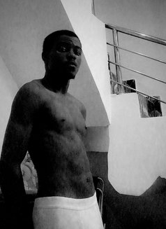 Ben - Acompañantes masculino in Lagos, Nigeria Photo 1 of 1
