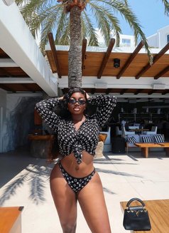 BENI - escort in Gurgaon Photo 2 of 5