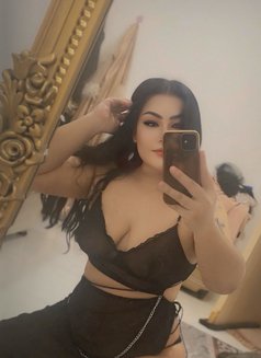 Beni - masseuse in Dammam Photo 1 of 3