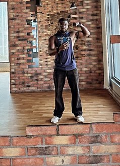 Benjamin - Acompañantes masculino in Dubai Photo 1 of 2