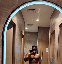Benjamin - Male escort in Dubai