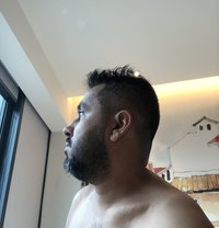 Benjamin for Cuckolds - Male escort in Singapore Photo 5 of 5