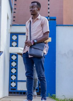 Davy - masseur in Mombasa Photo 7 of 10