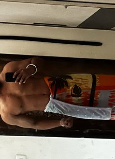 Benny - Male escort in Pune Photo 3 of 9