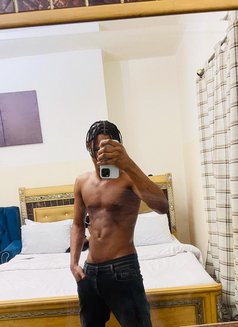 Benny Smilee - Male escort in Lagos, Nigeria Photo 3 of 6