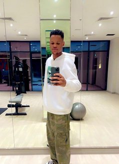 Benny Smilee - Male escort in Lagos, Nigeria Photo 6 of 6