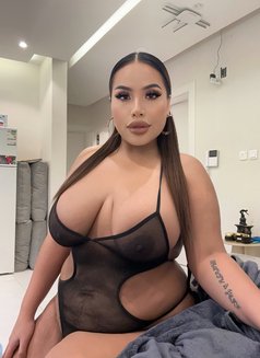 Benny - escort in Riyadh Photo 10 of 13