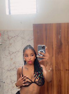 Bennybest - escort in Noida Photo 7 of 13