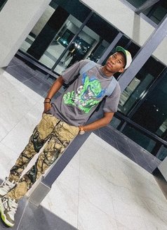 Benson Black - Acompañantes masculino in Beirut Photo 2 of 3