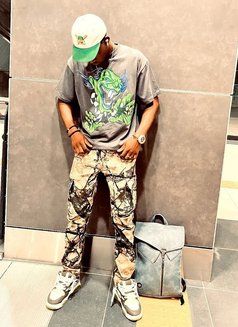 Benson Black - Acompañantes masculino in Beirut Photo 3 of 3