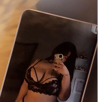 BENZ in Sukumvit ( incall ) - escort in Bangkok