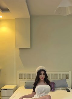 Benz Nattinasar - Transsexual escort in Jeddah Photo 5 of 7