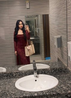 Benz sexy VIP service - Acompañantes transexual in Muscat Photo 2 of 7