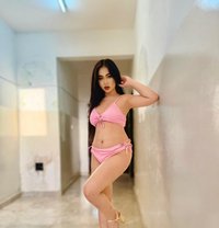 Benz sexy VIP service - Transsexual escort in Muscat
