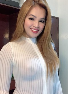 Yvette - Transsexual escort in Manila Photo 1 of 5