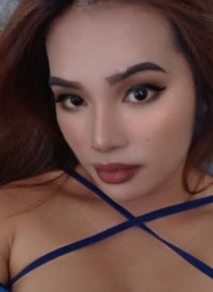 Yvette - Transsexual escort in Manila Photo 3 of 5