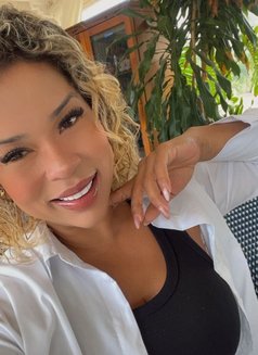 Berek - puta in Paris Photo 12 of 12