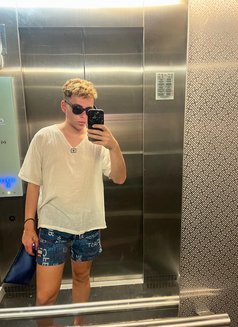 Berk - Acompañantes masculino in Riyadh Photo 6 of 6