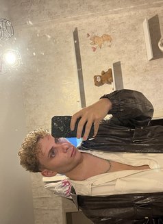 Berk - Male escort in Riyadh Photo 4 of 5