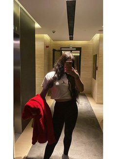Sena - Transsexual escort in İstanbul Photo 3 of 6