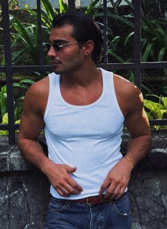 Berk - Male escort in Bali Photo 3 of 5