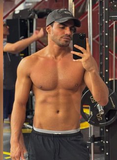 Berk - Male escort in Bali Photo 1 of 5