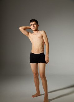 Berkay_bbk - Acompañantes masculino in İstanbul Photo 9 of 11