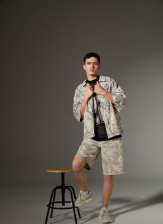 Тимур - Male escort in İstanbul Photo 2 of 8