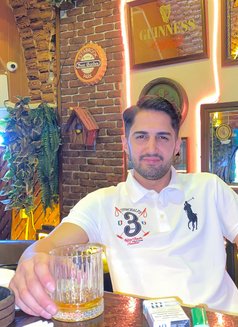 Berknow - Male escort in Baku Photo 7 of 12