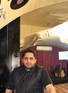 Berknow - Male escort in Baku Photo 18 of 19