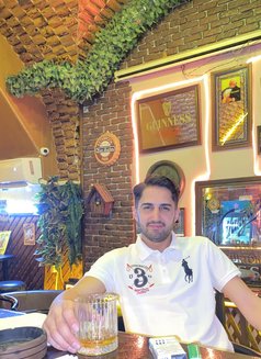 Berknow - Male escort in Baku Photo 19 of 19