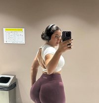 Clara - escort in Wuhan