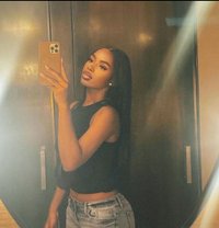 Berry - escort in Accra