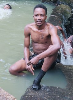 Berry - Male escort in Nairobi Photo 3 of 9